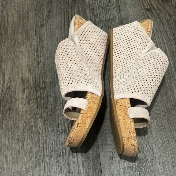 Donald Pliner Gyer Wedge Sandals Sz 7.5 Nude Blush Raffia Cork Platform - Picture 9 of 11